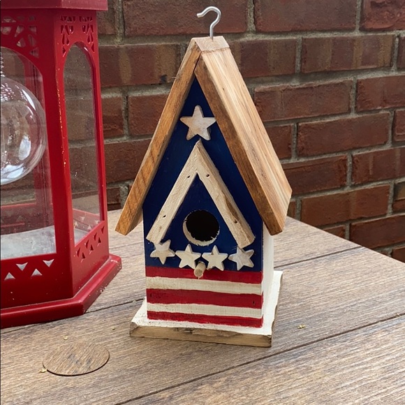 🇺🇸 Handpainted Americana Birdhouse - Functional - Picture 2 of 11